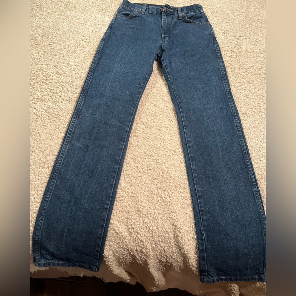 Women’s Wrangler Blue Straight Jeans Classic Style